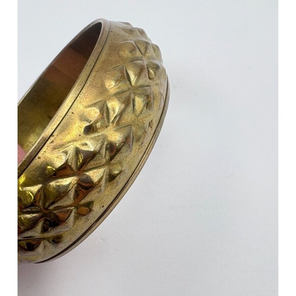 Vintage Brass Textured Bangle Bracelet Diamond Stud Pattern Boho Chic - Picture 4 of 7